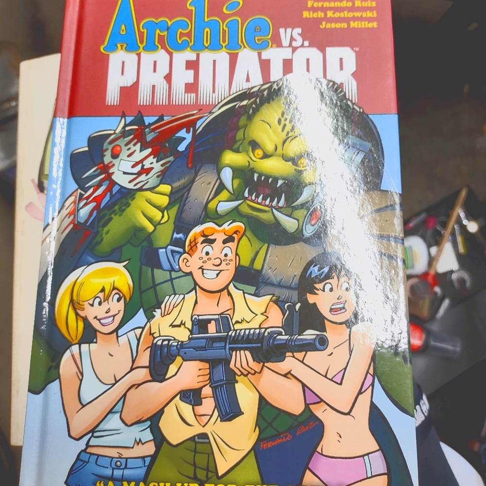 Archi vs Predator hardcover comic book